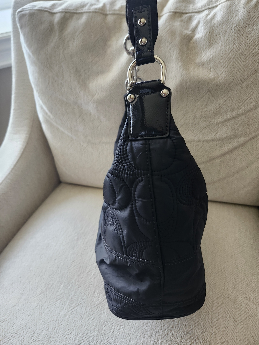 Coach Black Poppy Signature Quilted Shoulder Bag F17720 - Picture 3 of 7